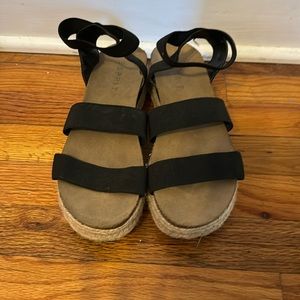 Black sandals very cute
